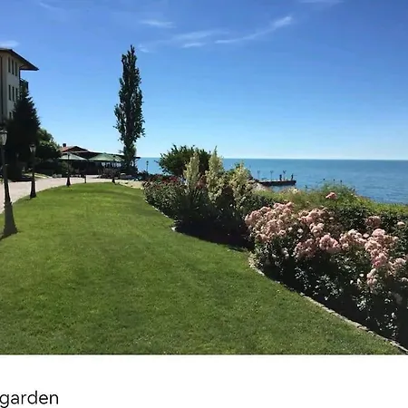 Modern Apt In The Gorgeous Garden Of Eden Complex * סבטי ולאס